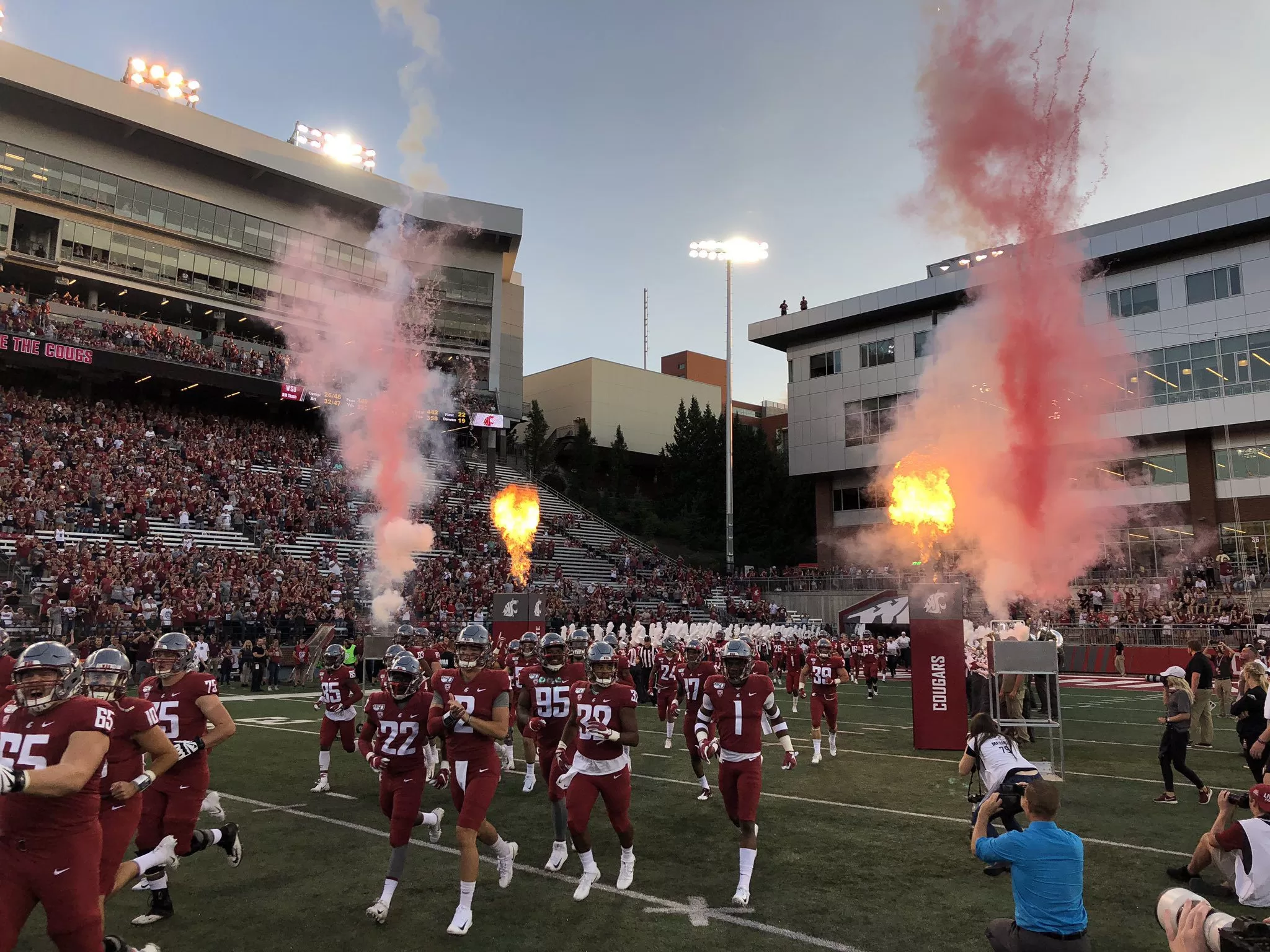 NCAA Football 2019 Attendance, Week 1: Full-ish House